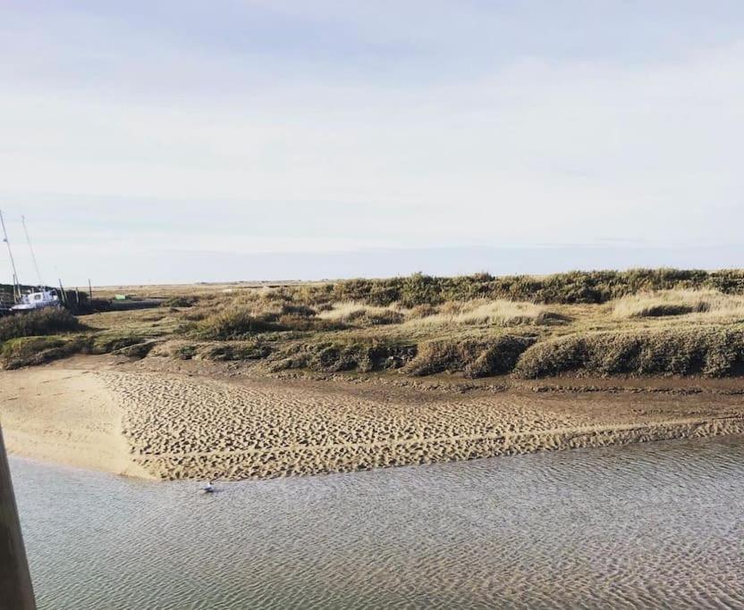 New! Blakeney. Harbour View Блейкни Экстерьер фото