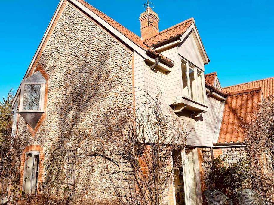 New! Blakeney. Harbour View Блейкни Экстерьер фото
