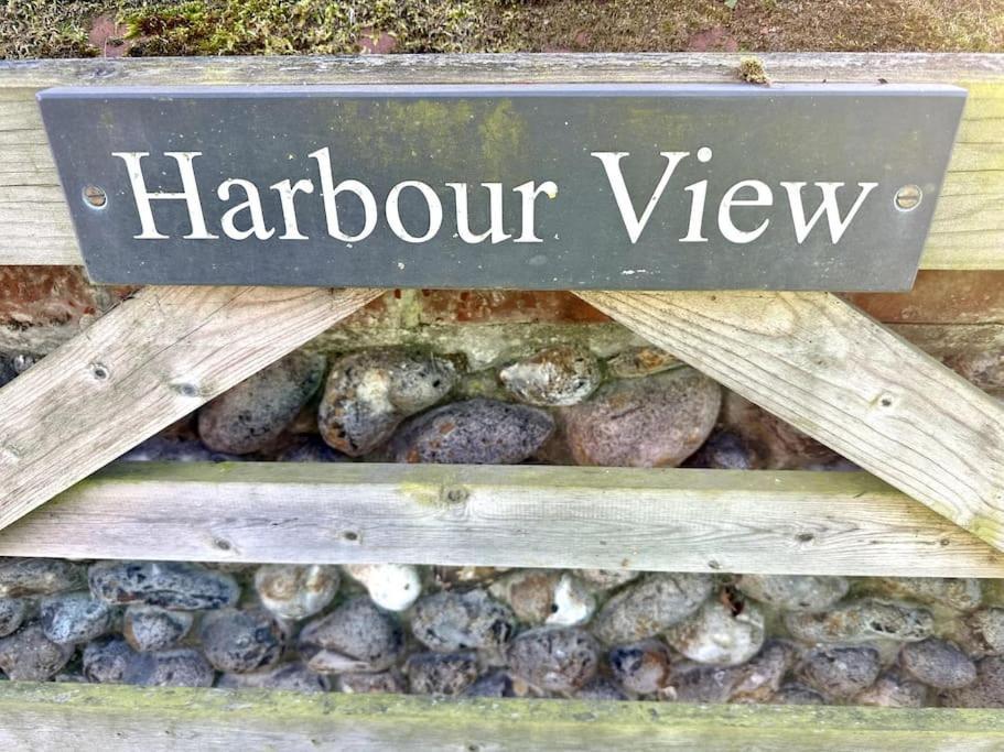 New! Blakeney. Harbour View Блейкни Экстерьер фото